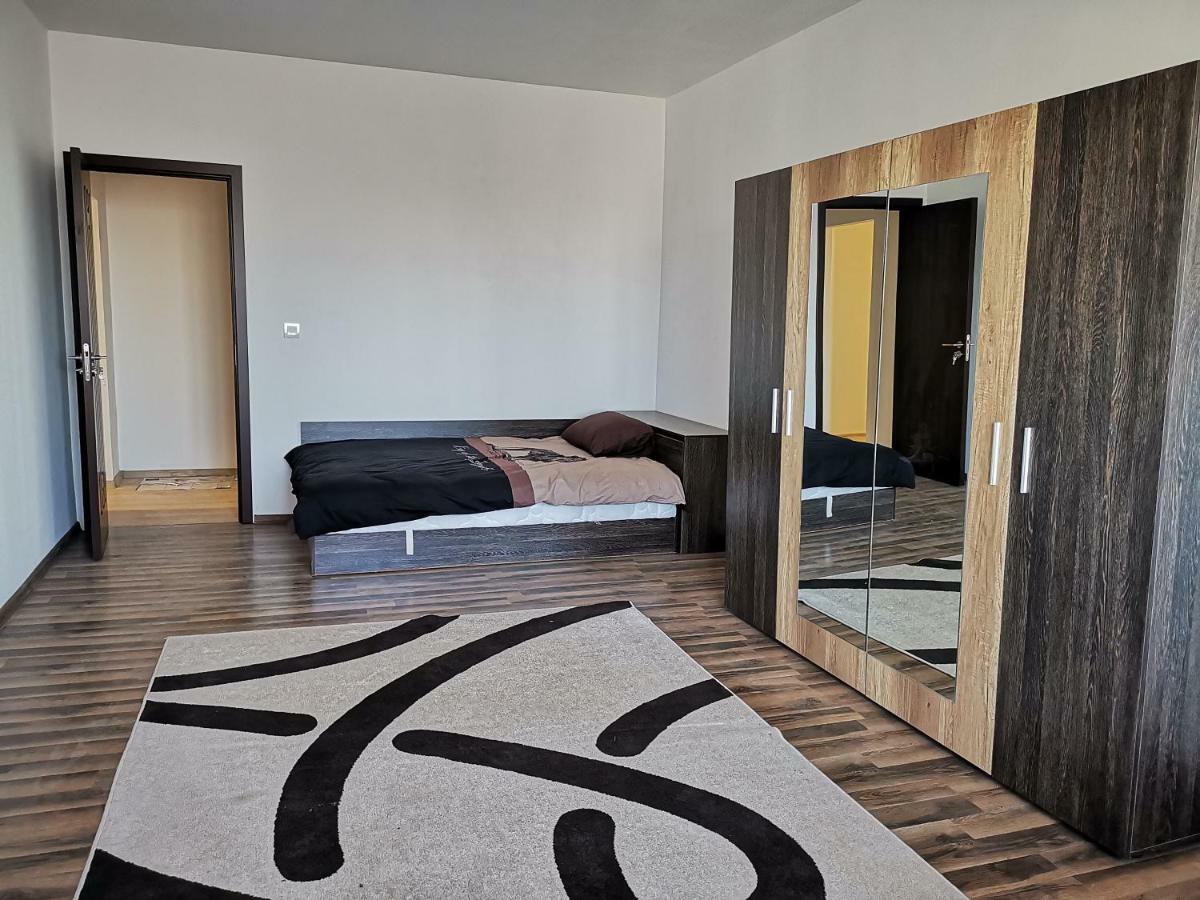 Tora Mora Apartment Варна Екстериор снимка